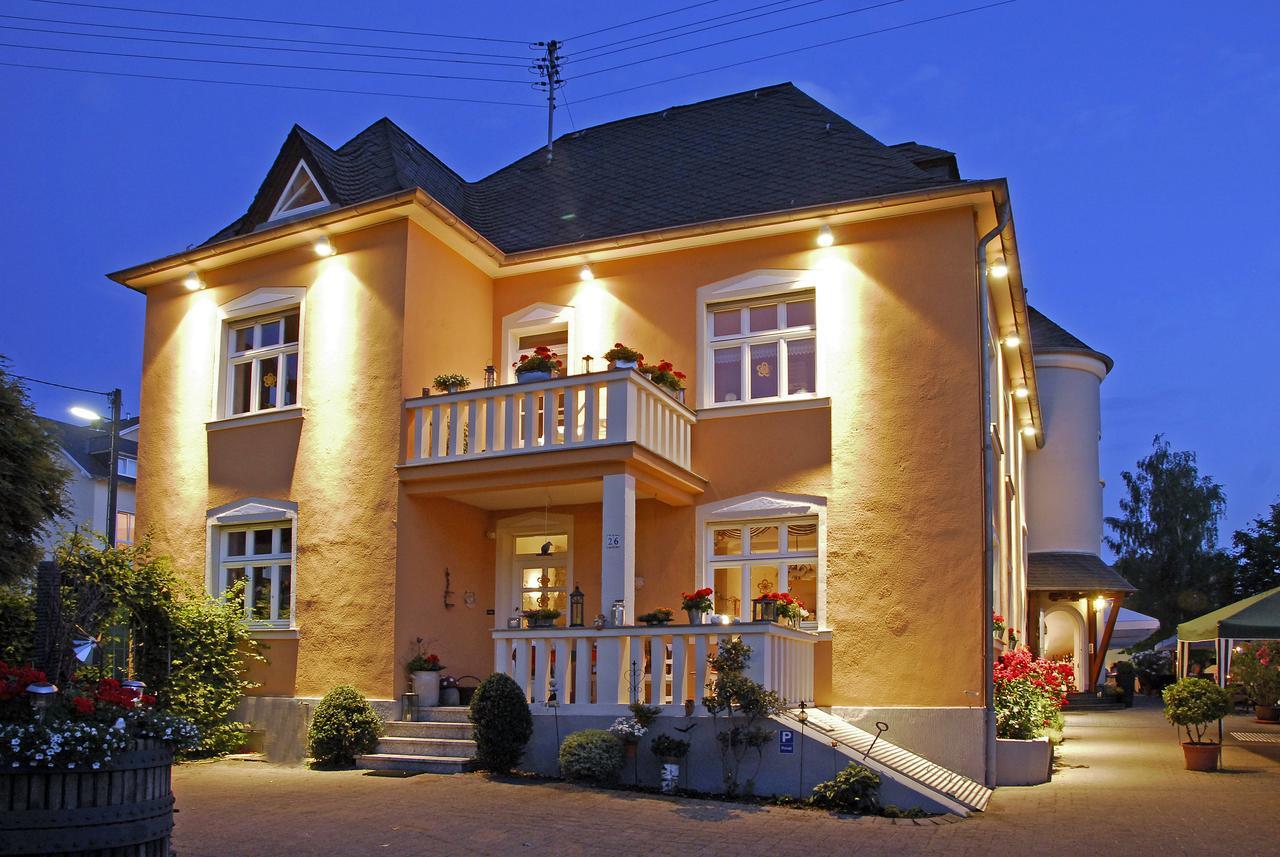 Weingut Und Gaestehaus Apel Nittel Exterior photo